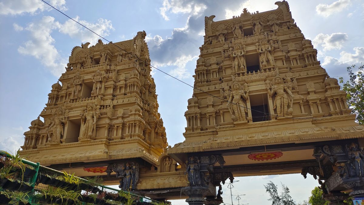 Dwaraka Tirumala Temple: Sacred 11th Century Chinna Tirupati