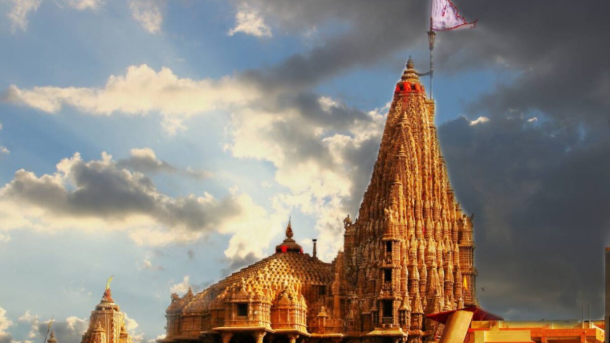 Dwarkadhish Temple Royalty-Free Images, Stock Photos & Pictures |  Shutterstock