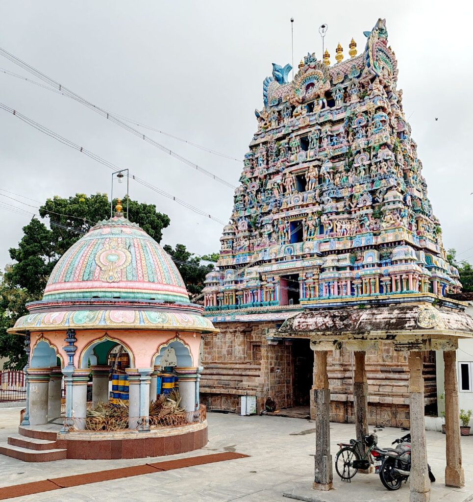 10th CE Chakrapani Temple Kumbakonam - Famous Temples Of India