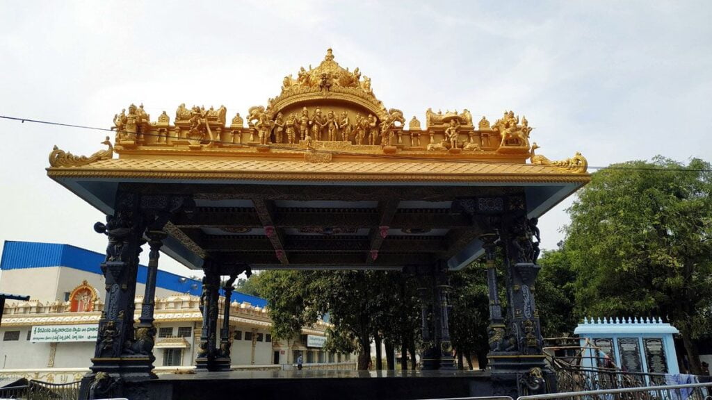 Powerful Annavaram Temple Sri Veera Venkata Satyanarayana Swamy