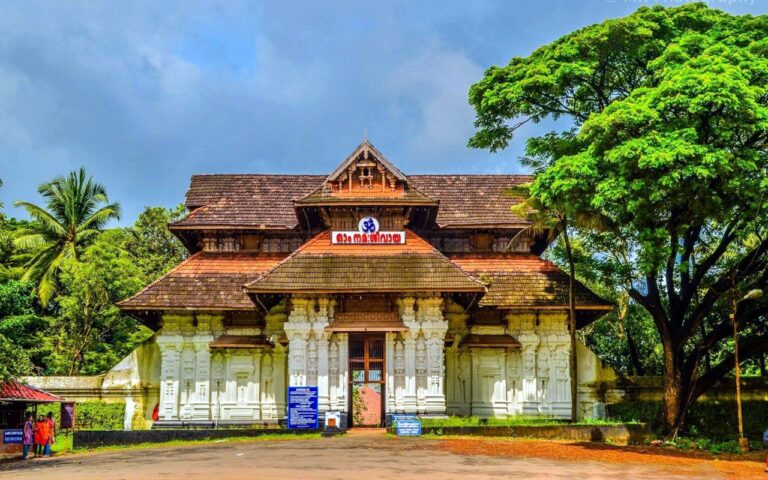 Vadakkunnathan Temple