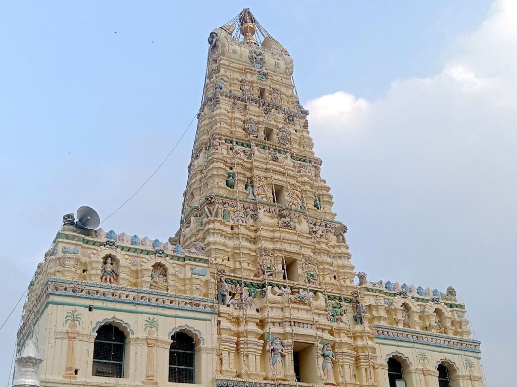 Nayakanahatti Thipperudra Swamy Temple