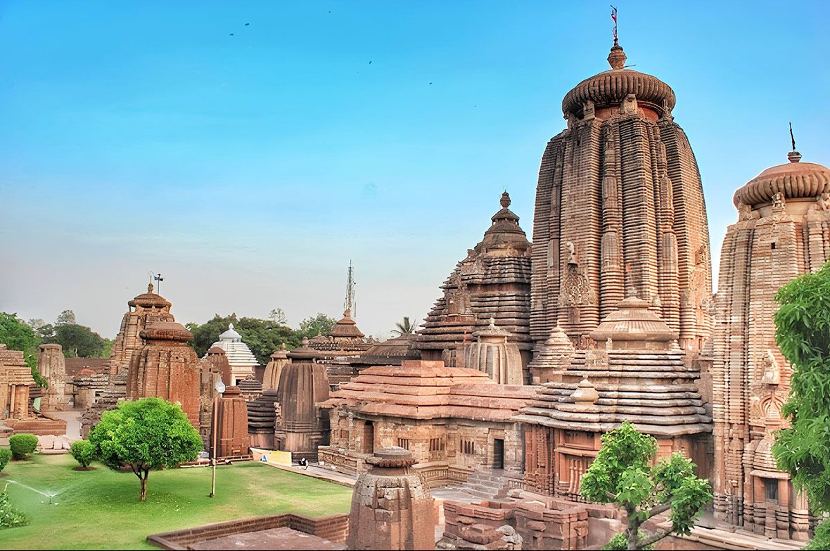 Lingaraj Temple: Odisha's Architectural Marvel - Famous Temples Of India