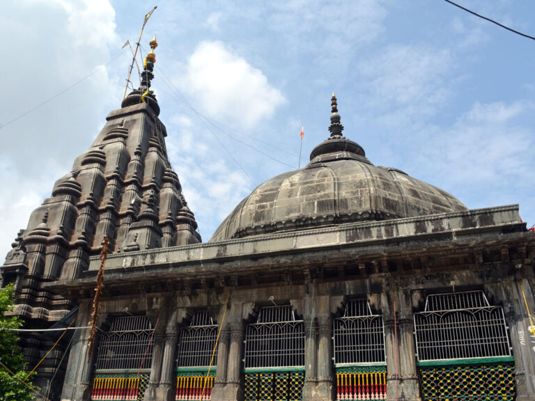 Vishnupad Temple Gaya