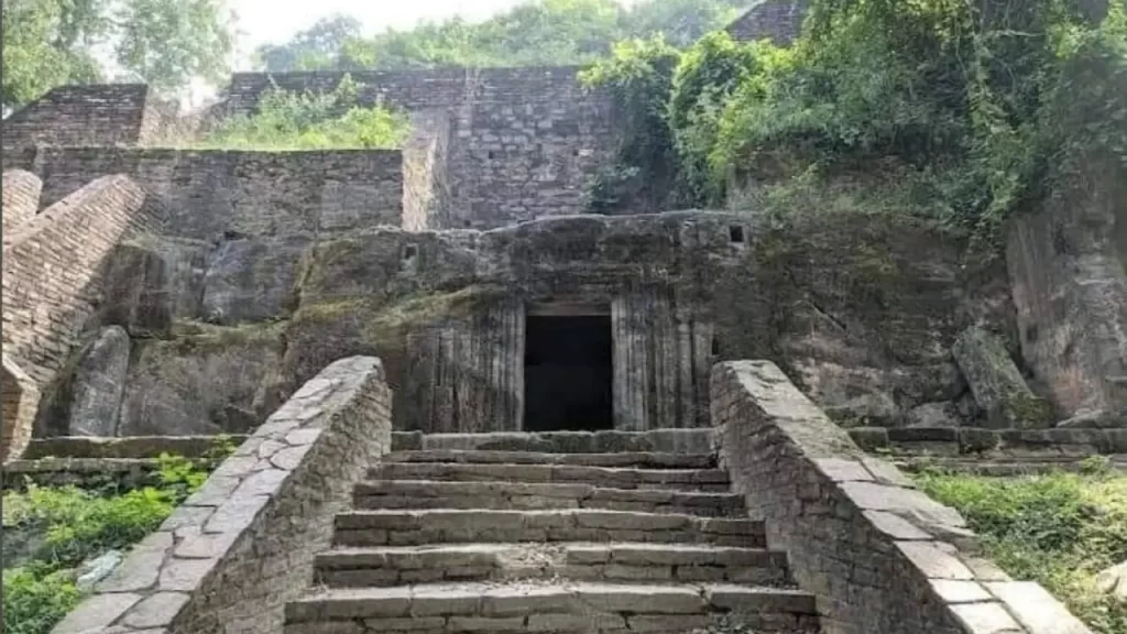 bhagalpur to bateshwar sthan distance