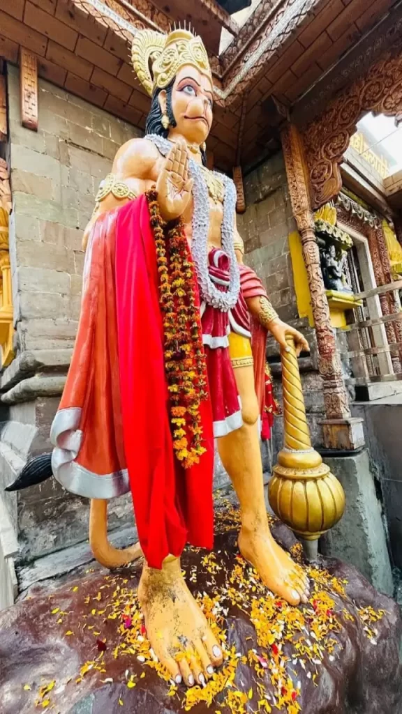 hanuman idol at baglamukhi temple kangra