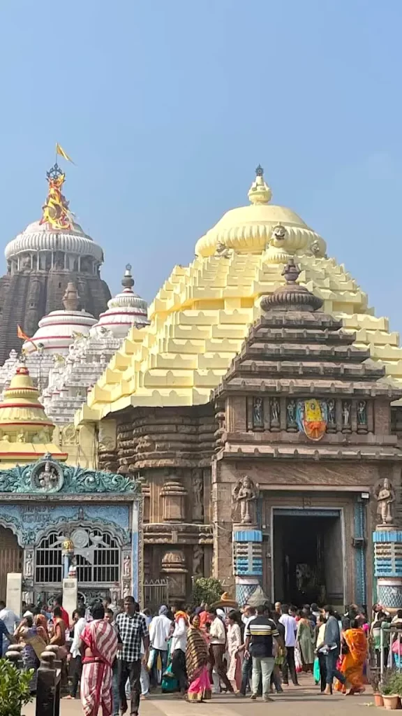 Sri Puri Jagannath Temple: Best Places to Visit in Odisha