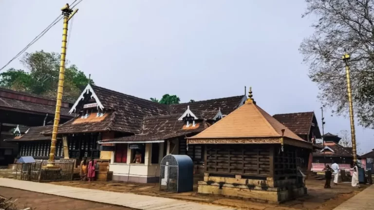 Thirumandhamkunnu Temple Angadipuram