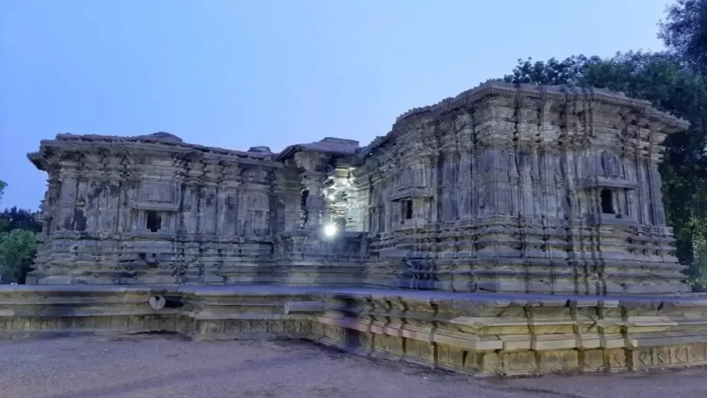 what is the importance of thousand pillar temple
