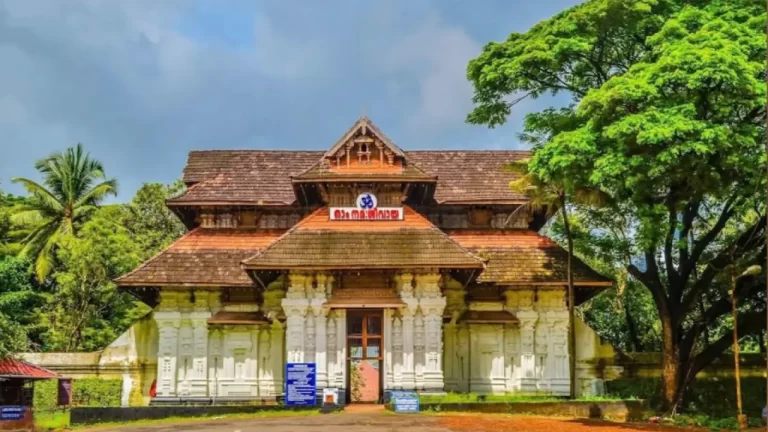 Vadakkumnathan Temple