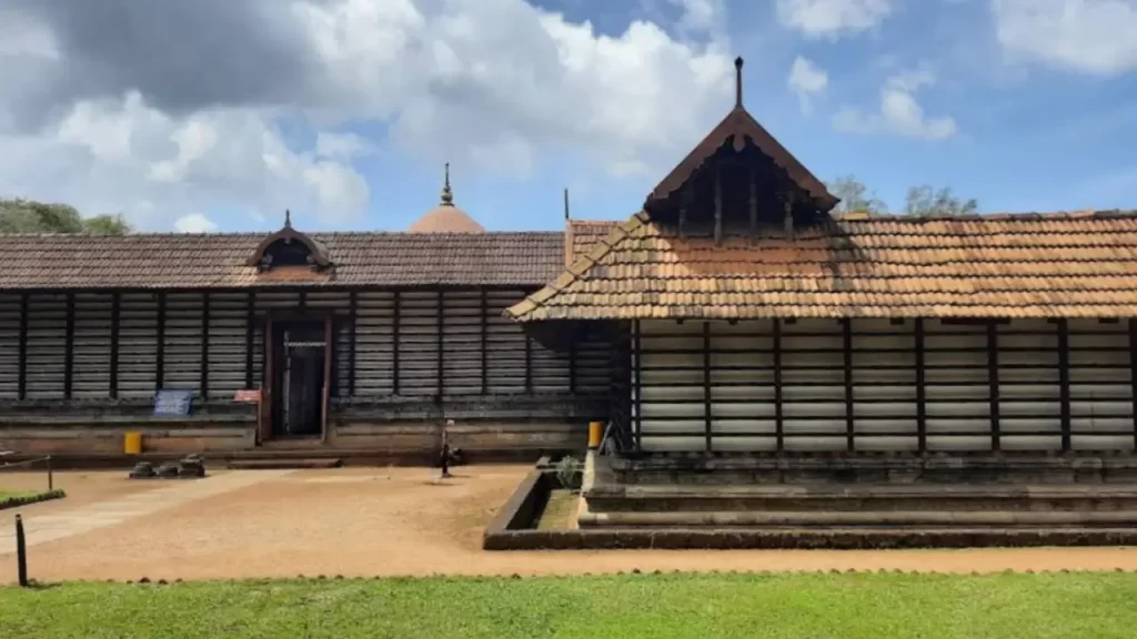 vadakkunnathan temple inside photos
