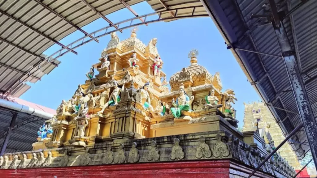 kondagattu anjaneya swamy temple distance
