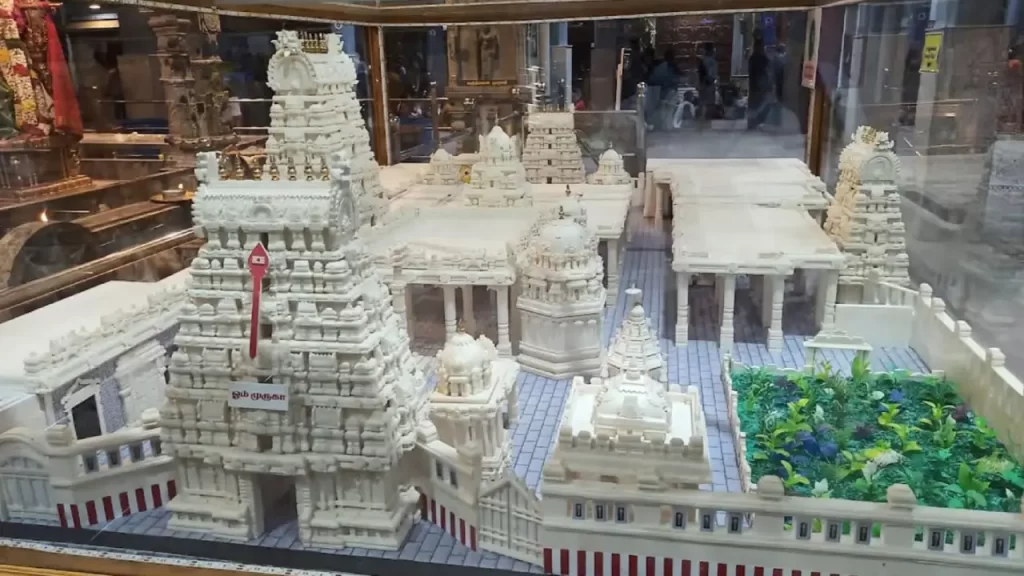 vadapalani murugan temple location