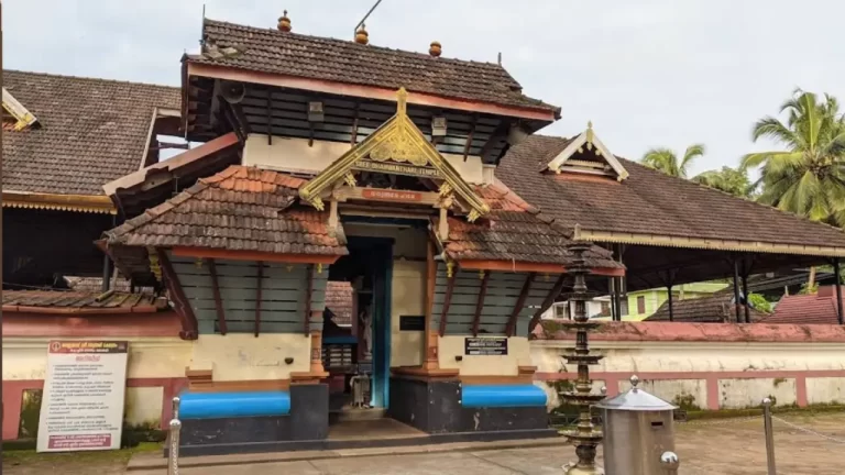 Nelluvaya Sree Dhanwanthari Temple