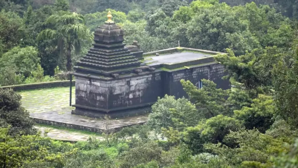 how to reach bettada byraveshwara temple
