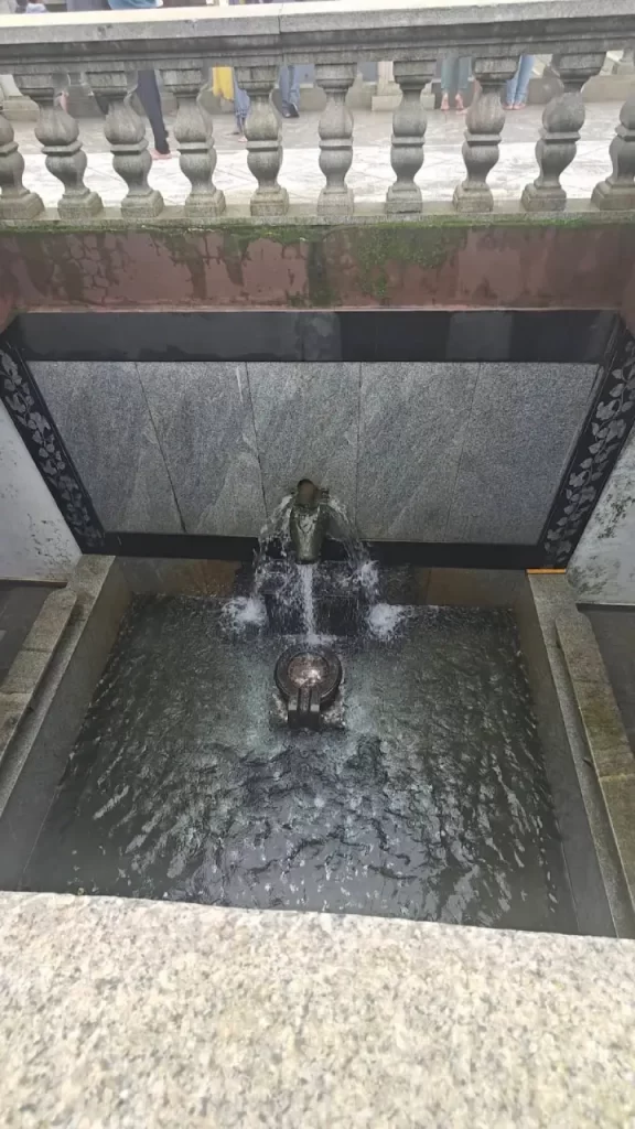 talakaveri temple steps
