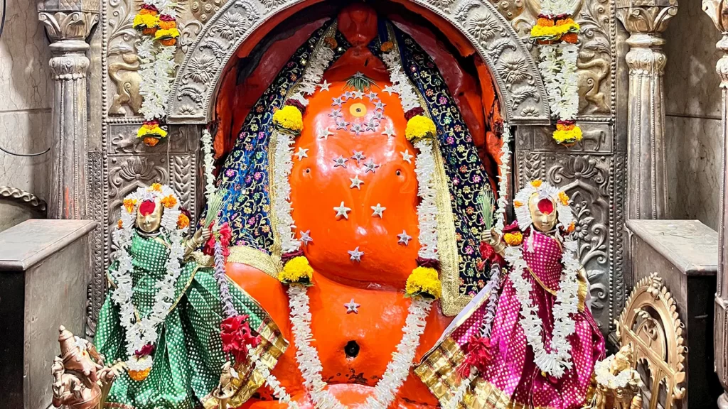 Mayureshwar Ganpati Temple, Morgaon
