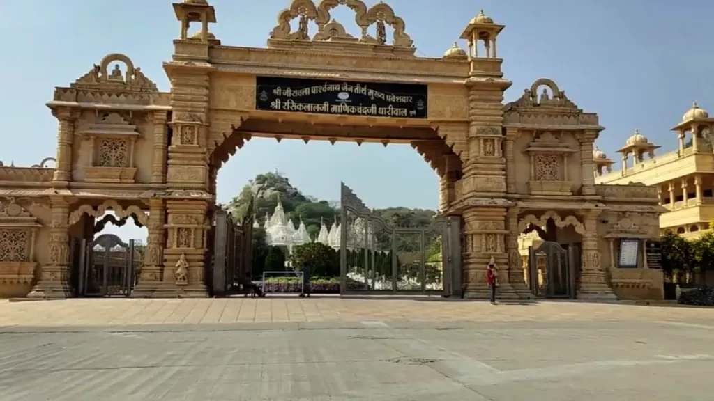 my location to sanwariya seth temple