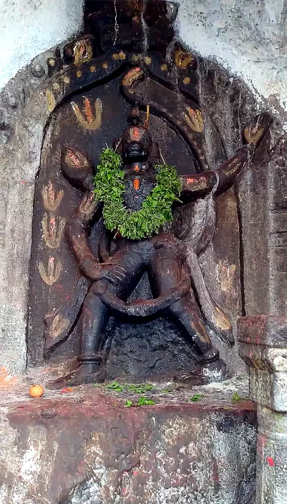Lord Hanuman with tulasi garland Nainamalai Varadaraja Perumal Temple Namakkal